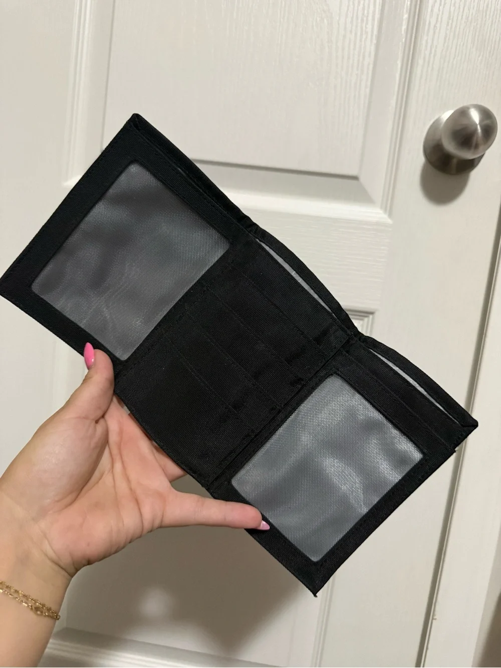 SwissGear durable trifold